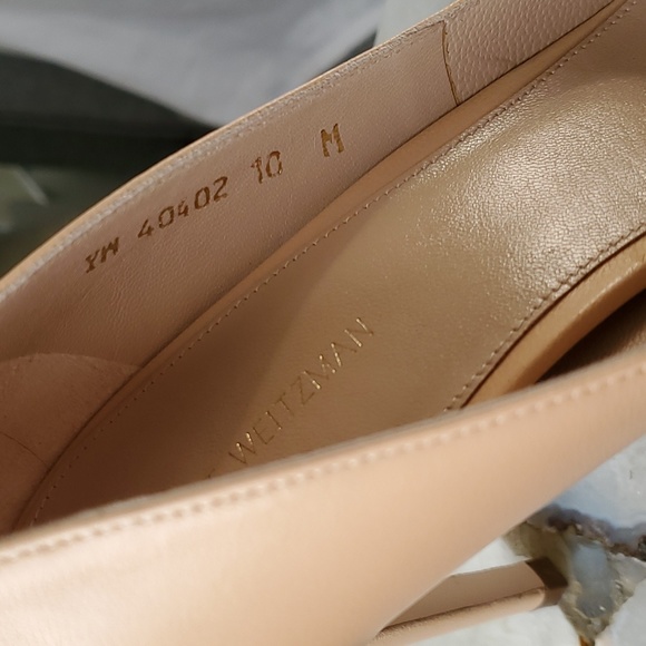 🌟 Stuart Weitzman Stanton Nude Gold Bow Pump - Picture 4 of 13